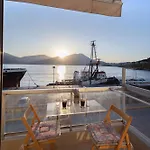 Seaside With A Great View In Appartement Chalkís