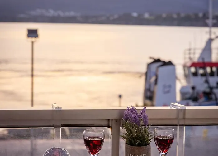 Apartment Seaside With A Great View In *