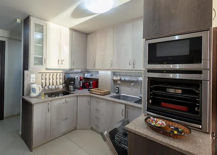 Apartment Seaside With A Great View In